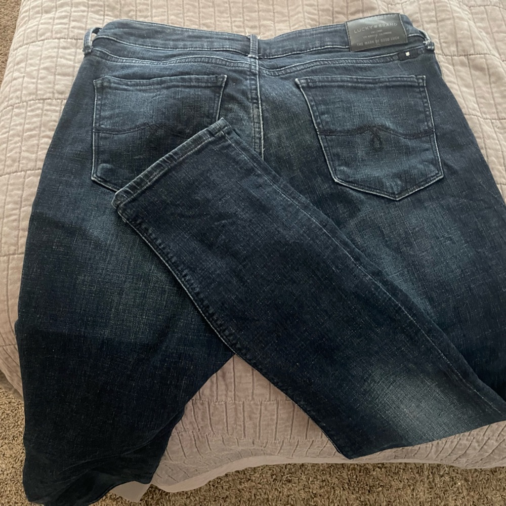 Lucky brand 6/28 Lolita Skinny Jean not faded and no tears